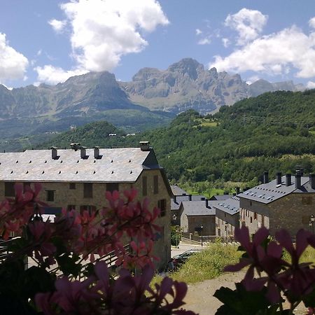 Apartament Vistas Espectaculares, Wifi Y Parking El Pueyo de Jaca Zewnętrze zdjęcie